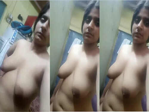 Sexy Indian Girl Shows Nude Body