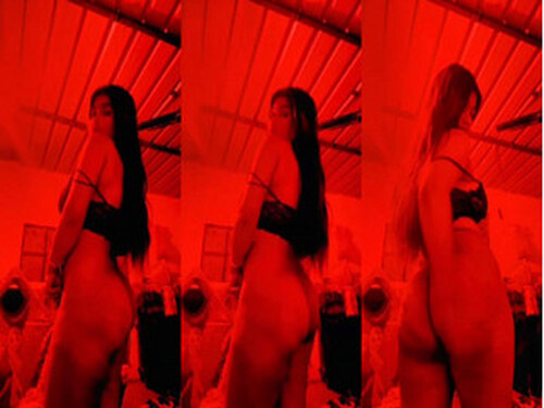 Sexy Indian girl Show Her Ass and Pussy