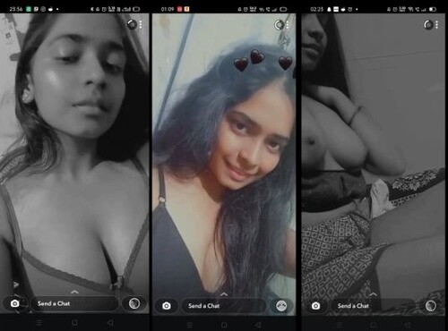 Cute Indian girl Show’s Her Boobs For Lover