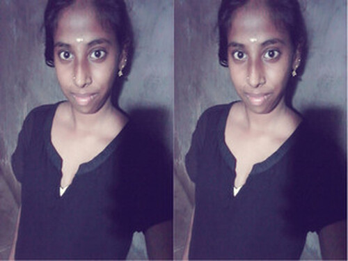 Indian Mallu Girl Shows And Fingering
