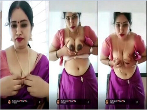 Sexy Telugu Bhabhi Shows her Boobs