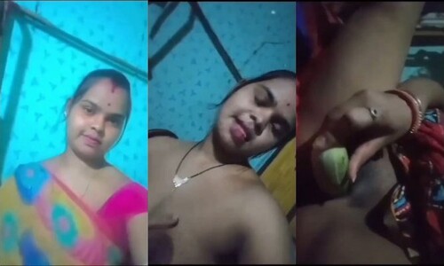 Sexy Odia Bhabhi Shows Masturbating On VC