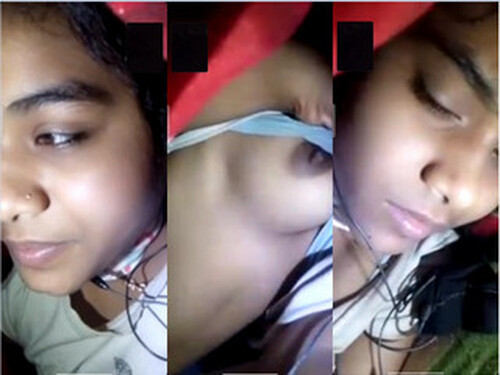 Cute Indian girl Shows Her Boobs On VC