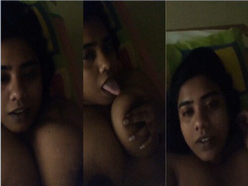 Horny Indian Bhabhi Shows Big Boobs