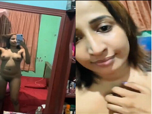 Sexy Indian Girl Shows Nude Body