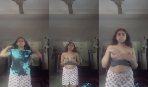 Cute Indian Mal Shows Boobs