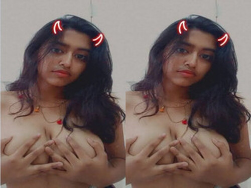 Sexy Indian Girl Shows Nude Body Part 1