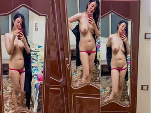 Hot Indian Girl Record Selfie