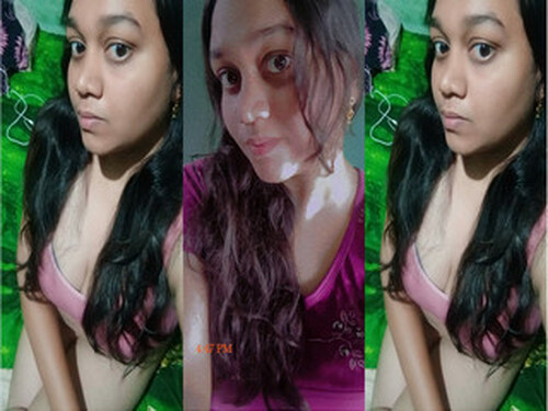 Sexy Indian Girl Shows Nude Body