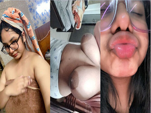 Sexy BBW Girl Shows Her Big Boobs