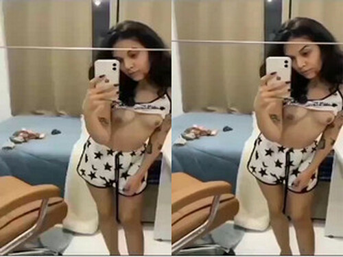 Cute Indian Girl Record Video For Lover