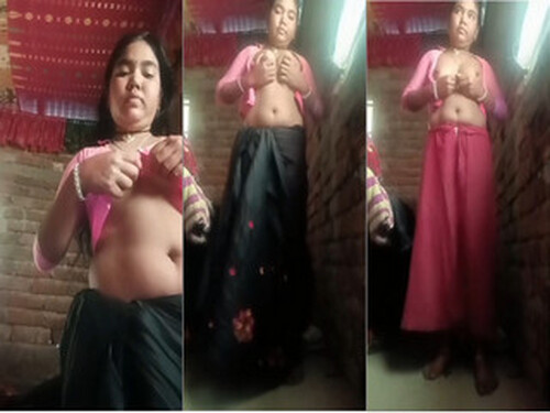 Indian Vlg Wife Play With Her Boobs