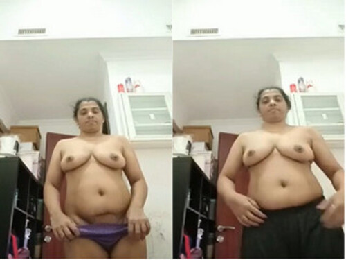 Sexy Lankan Bhabhi Shows Boobs and Pussy (Updates)