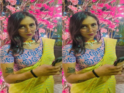 Sexy Indian Mall Bathing