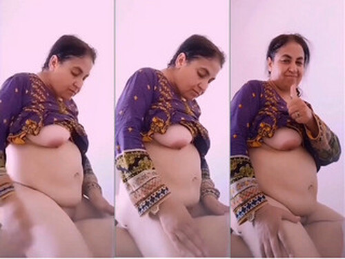 Indian Aunty Ridding Dick