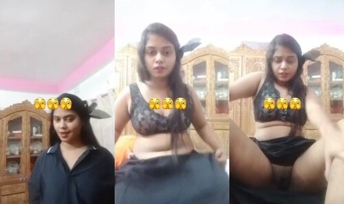 Sexy Indian Mal Shows Pussy (Updates)