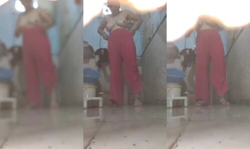 Indian Bhabhi Bathing Capture