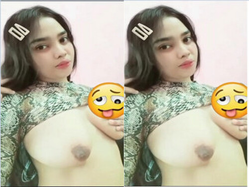 Cute Nepali Girl Shows Boobs