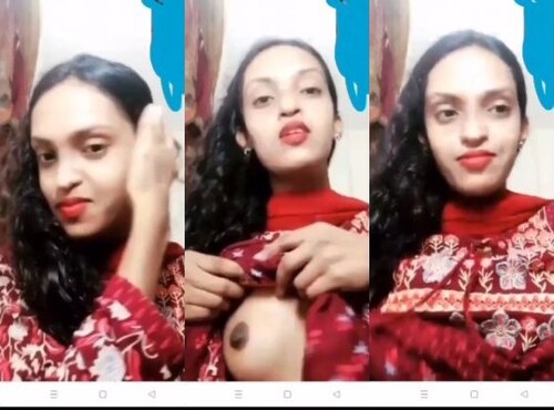 Cute Indian Mal Shows Boobs
