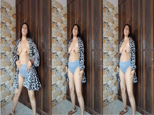 Puaj Bhabhi Striping Dance