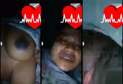 Indian Bhabhi Shows her Boobs and Pussy