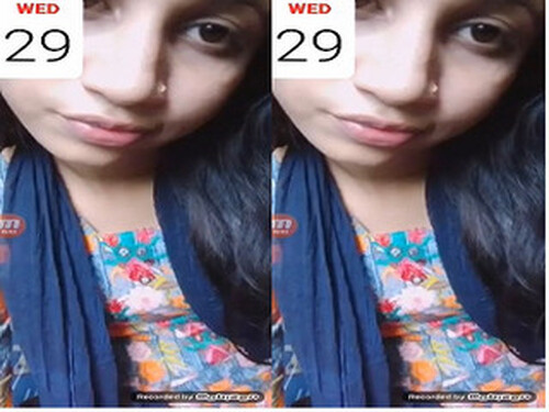 Cute Indian girl Shows Boobs