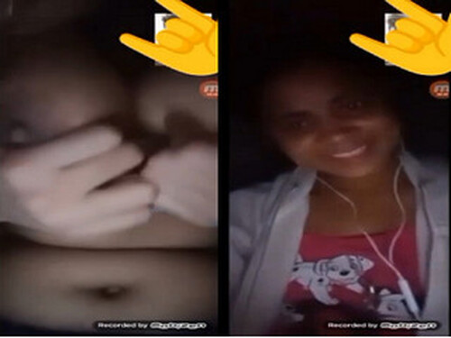 Indian Girl Shows Boobs On VC