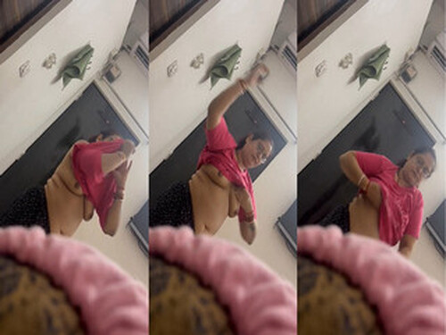 Sexy Indian Wife Shows Boobs