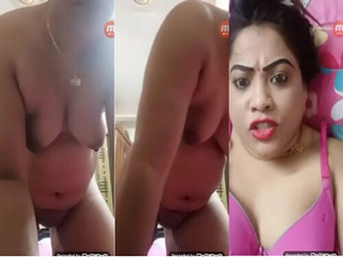 Horny Indian Bhabhi Shows Her Nude Body