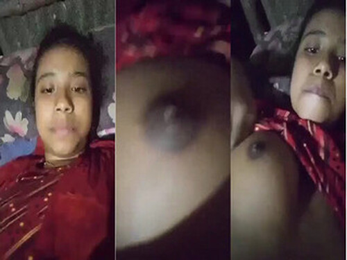 Cute Indian Girl Shows Her Boobs