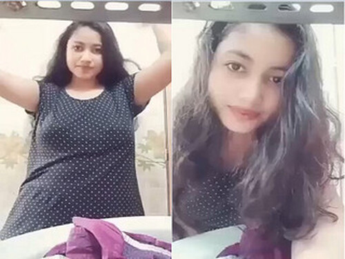Horny Indian Girl Masturbating
