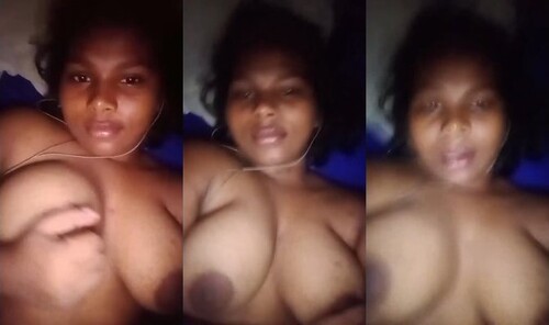 Indian girl Play With Her Big Boobs