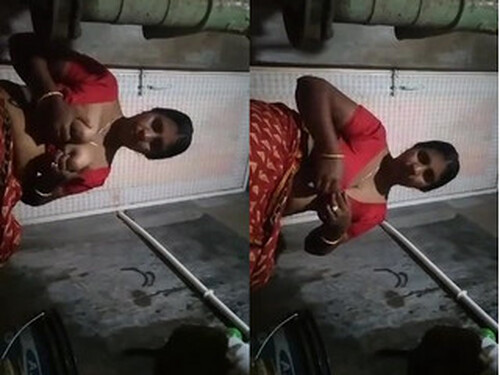 Horny Vlg Bhabhi Fingering and Shows Boobs Part 2 (Updates)