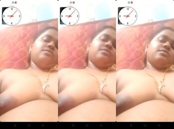 Indian Tamil Wife Shows her Boobs