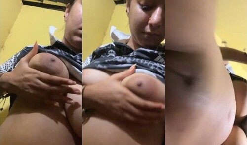 Indian Girl Shows her Big Boobs and Pussy