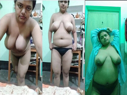 Horny Bhabhi Shows Her Big Boobs