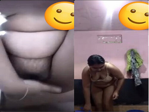 Horny Indian Bhabhi Shows Nude Body and Masturbating Part 3 (Updates)