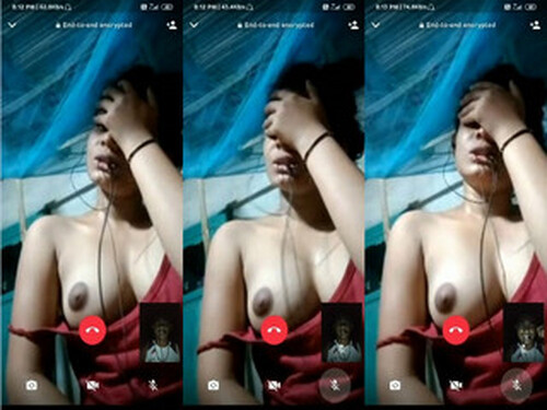 Shy Indian Girl Shows boob On VC