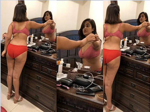 Sexy Indian Wife Blowjob and Fucking