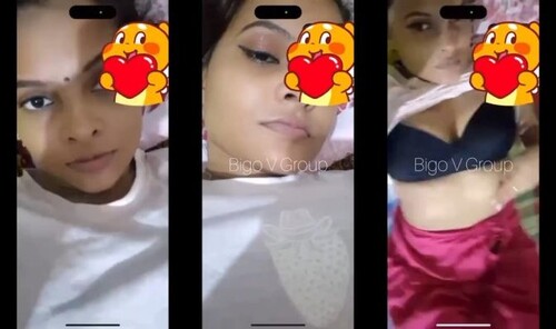 Sexy Indian Bhabhi Showing For Lover