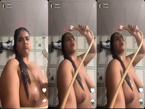 Big Boob Indian Girl Bathing