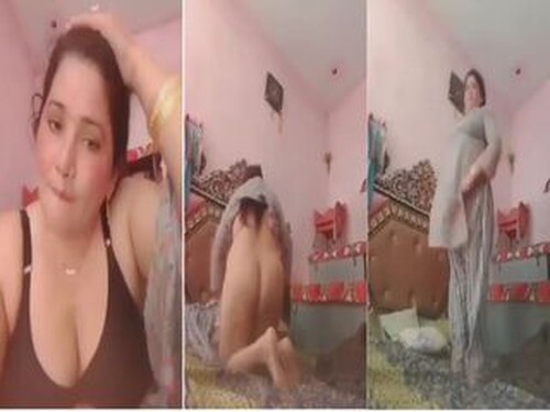 Horny Indian Bhabhi Shows Big Ass
