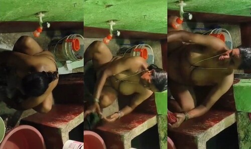 Indian Mom Bathing Capture In Hidden Cam