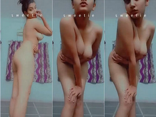 Cute Indian Girl Shows Nude Body