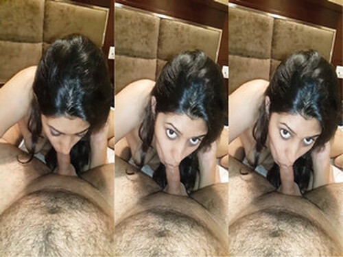 Sexy Indian Girl Sucking Dick