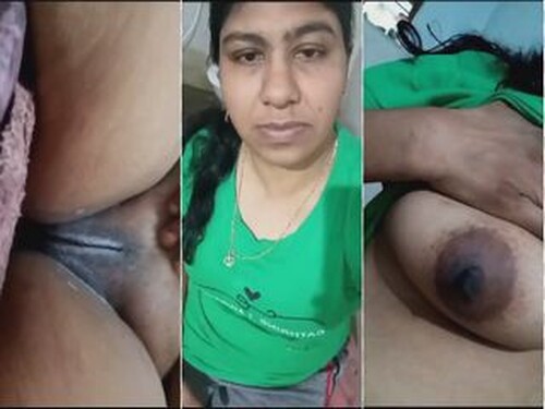 Horny Indian Bhabhi Striping and Shows Her Nude Body