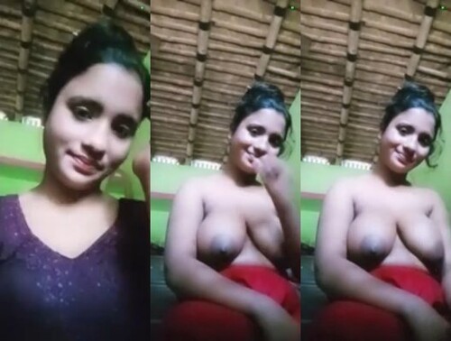Cute Indian Vlg Girl Shows Boobs