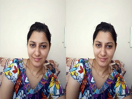 Indian Married Sexy Wife Shows Nude Body part 2