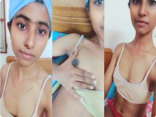 Cute Desi mal Shows Boobs