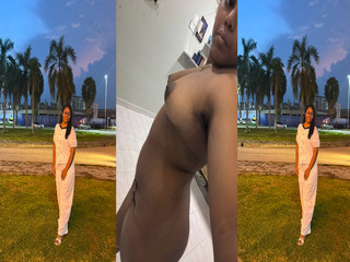 Dusky Malaysian Tamil Hottie Nude Shows
